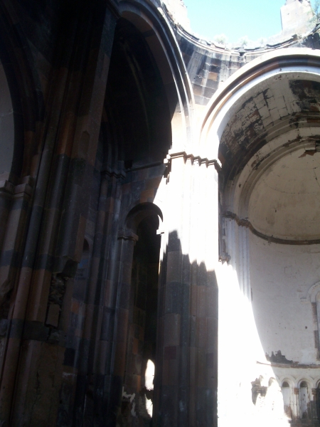 Le dôme effondré de la cathédrale